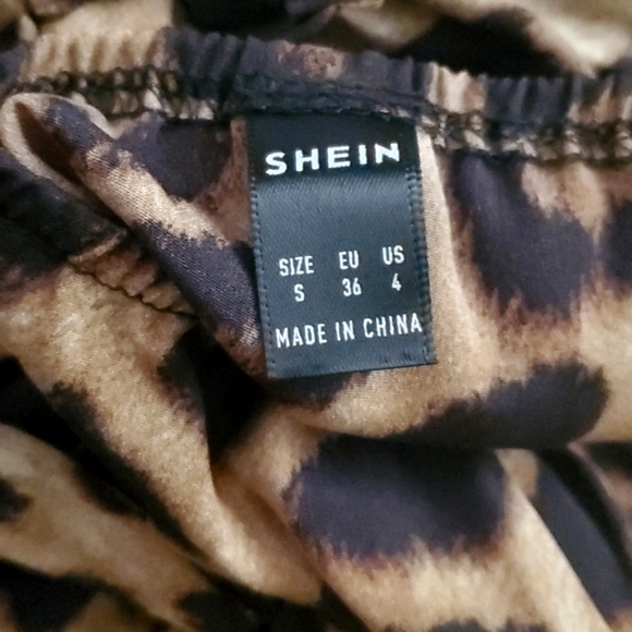 Leopard Print Ruffle Hem Halter Romper - Picture 6 of 6